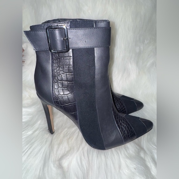 Shoe Dazzle Black Heeled Boots with Geometric Stitching - Picture 4 of 7